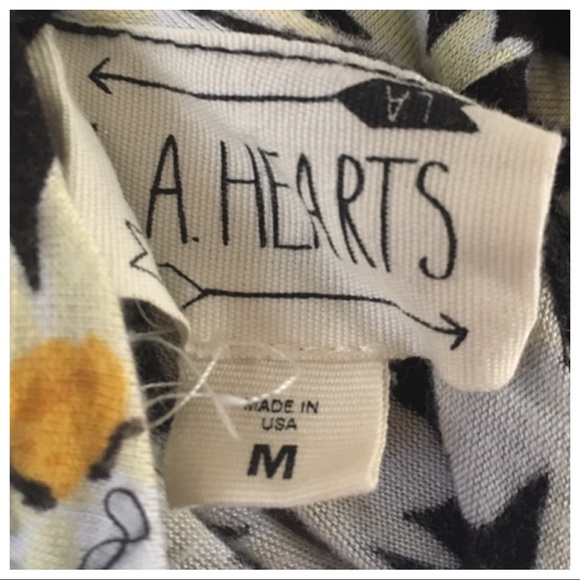 LA Hearts Black Floral Print Cropped Top - Picture 4 of 6